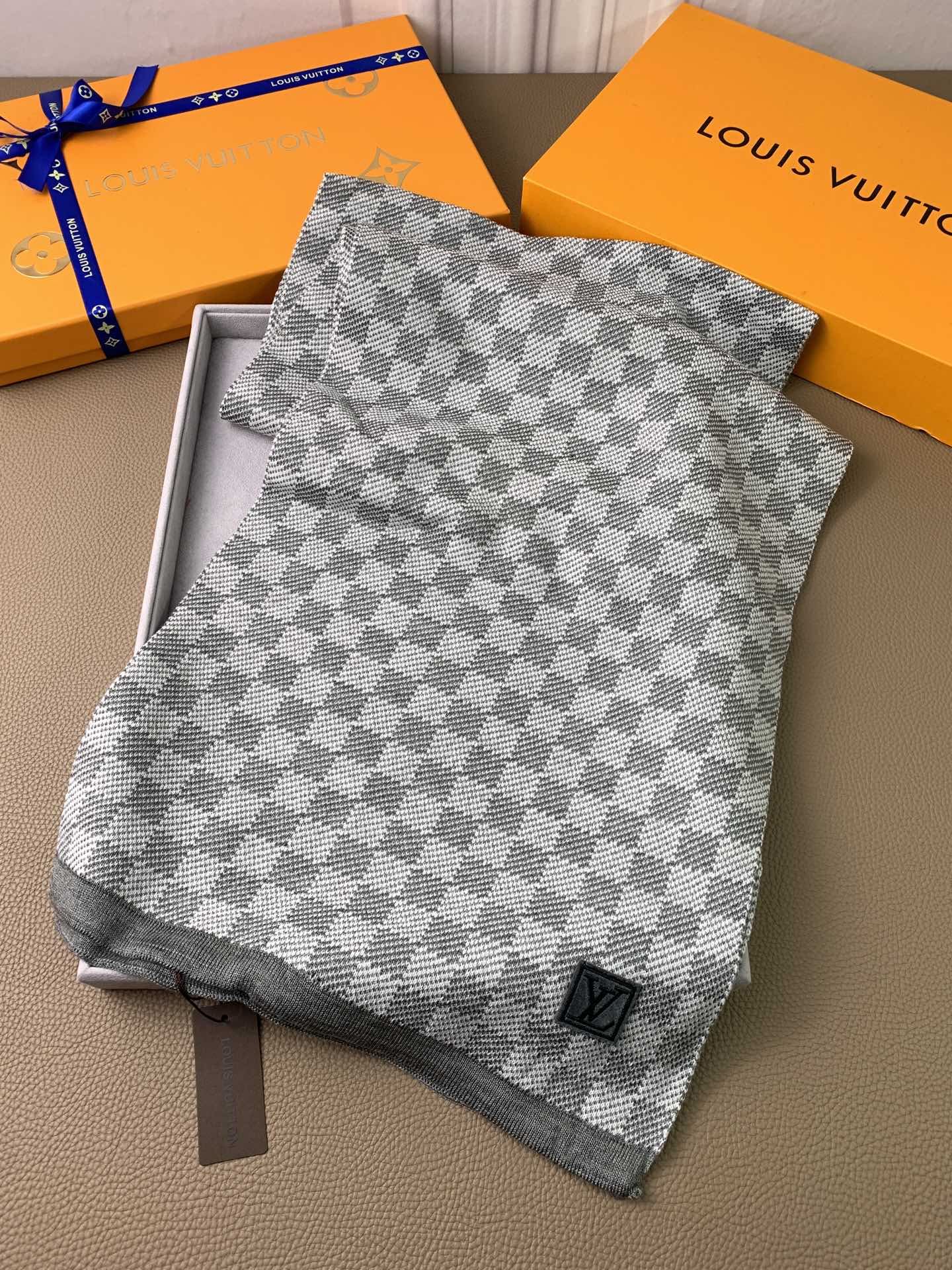 Louis Vuitton Scarf